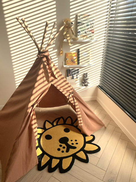 lion rug with play tent