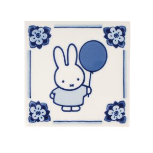 delft blue miffy with balloon tile