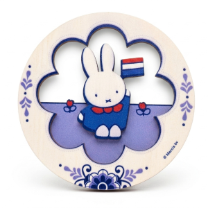 Blue wooden magnet souvenir with a white Miffy rabbit and a Dutch flag.